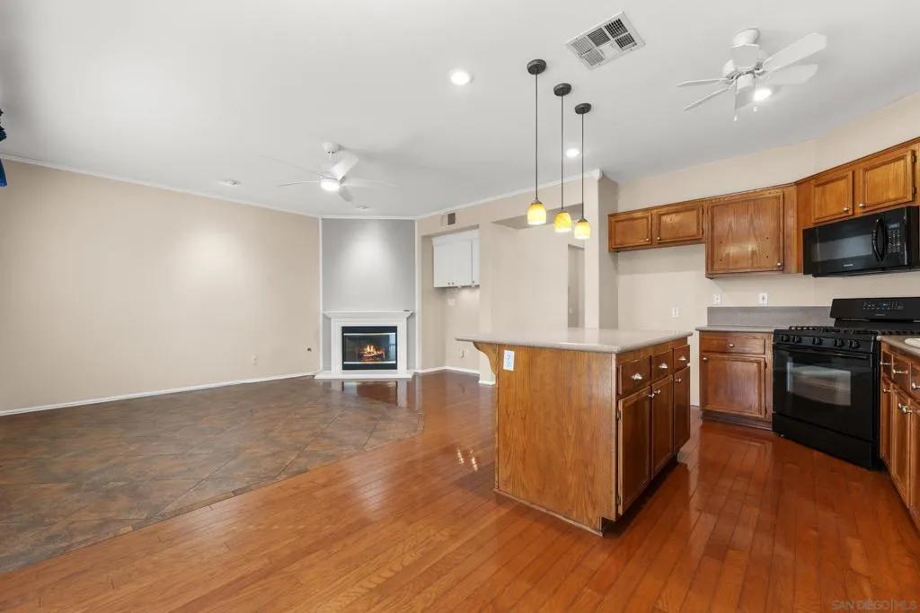 26798 Wilkes Dr, Menifee, California 92585 home-pic-6